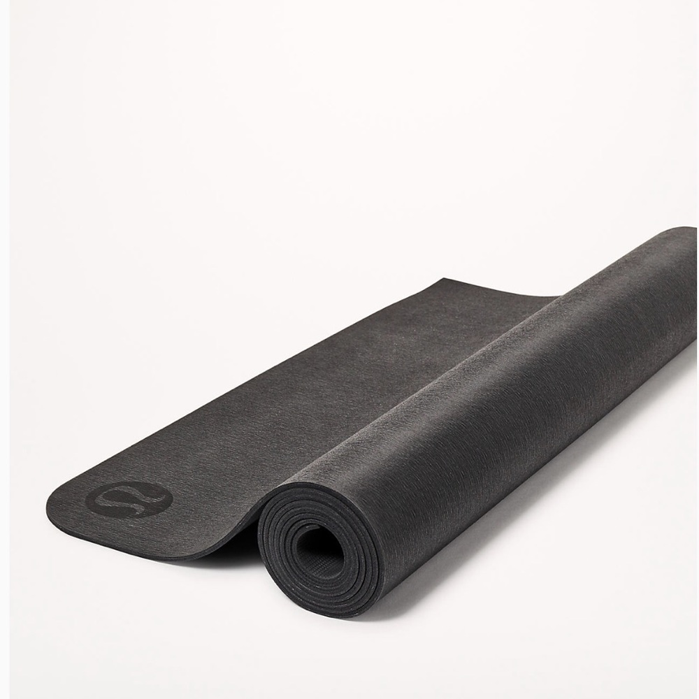 Lululemon yoga mat